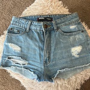 BDG  HIGH RISE short 💙❤️